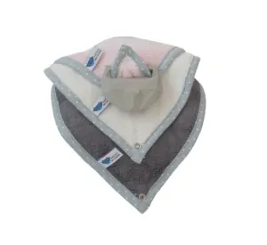 Lullalove SupeRRO baby Hevea set- 3x podbradník a hryzátko 2v1, růžový