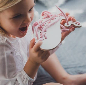 Drevená prevliekacia hračka - Veľryba