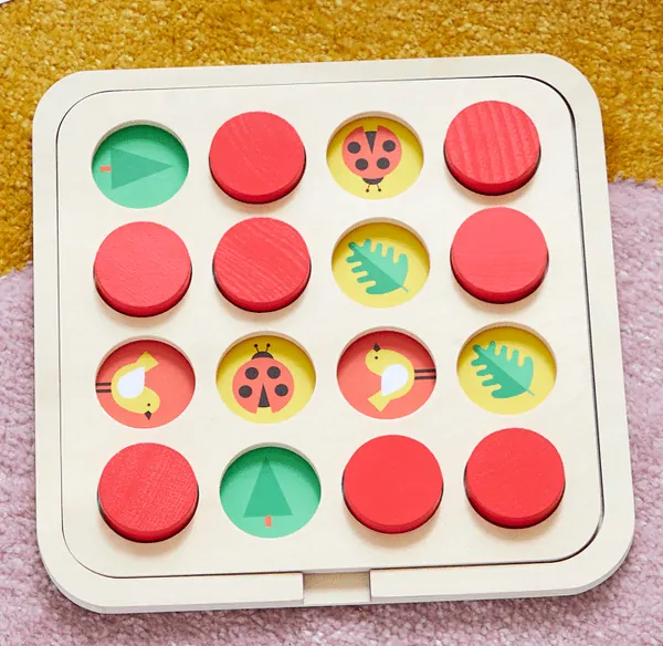 Petit Collage - Drevená hra Memory s výmennými kartami