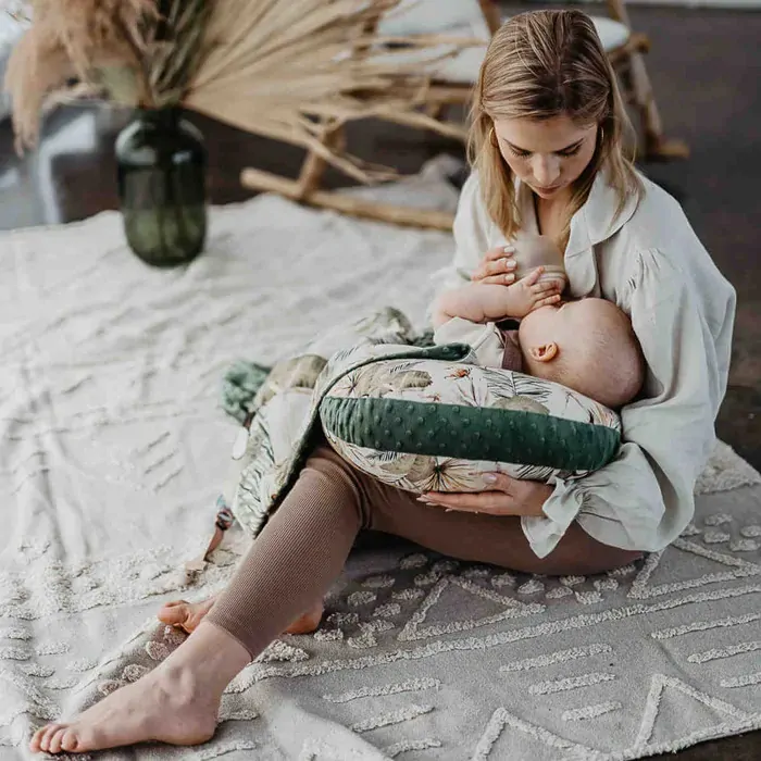 La Millou - Luxusný multifunkčný vankúš Grandma Dana's Hen - Papagayo/Khaki