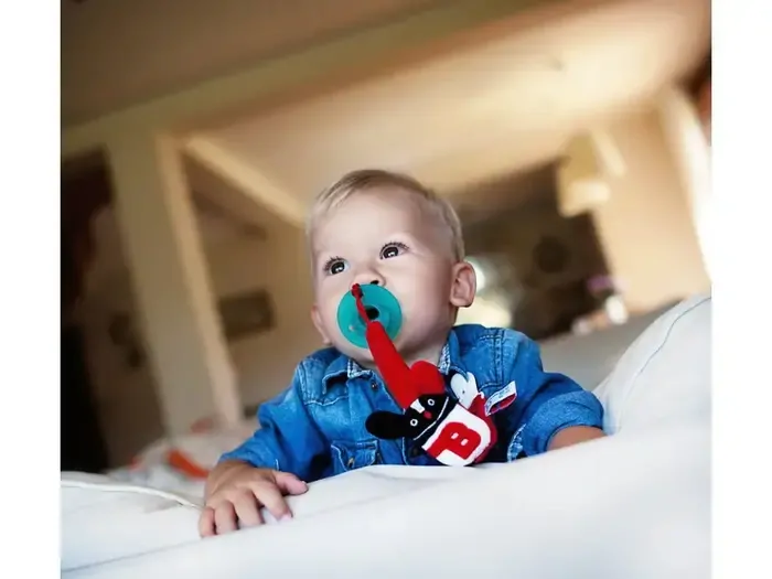 Klips na cumlík Lullalove MR B