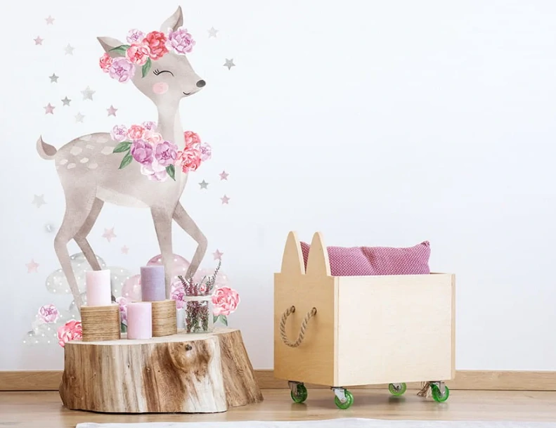 Samolepky na stenu - Srnka s pivonkami