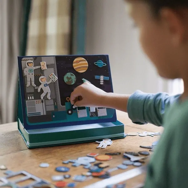 Petit Collage - Magnetická tabuľka Vesmír 