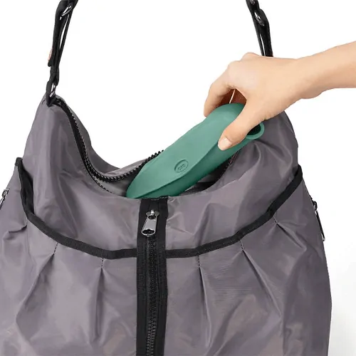 Podbradník OXO so silikónovým vreckom - sivý