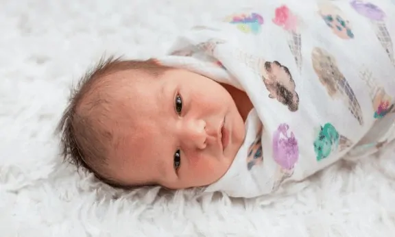 Bambusová plienka / zavinovačka Lulujo - Ice cream 120x120 cm