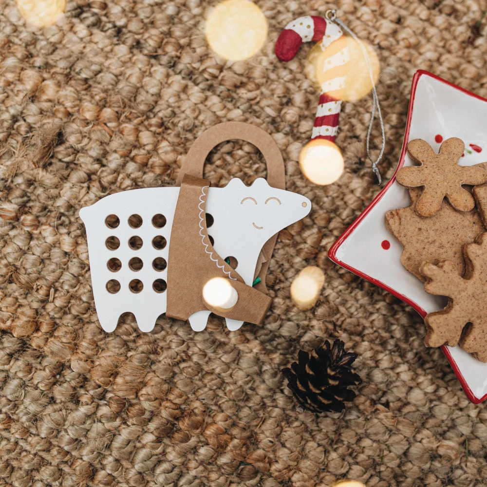 Drevená prevliekacia hračka - Malé medvíďa