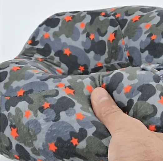 Hugger - Ergonomický cestovný vankúš Baby Dinosy